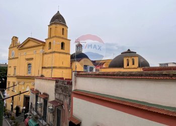 Edificio all\'aperto - Trilocale Via Liguria
 
17, Napoli - foto 1