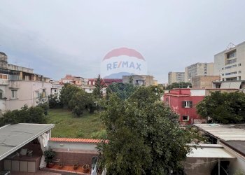 Edificio all\'aperto - Trilocale Via Liguria
 
17, Napoli - foto 5