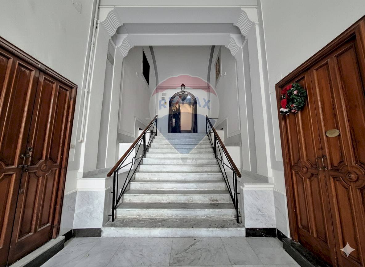 Scale - Appartamento Via Nicola Ricciardi
 
5 A, Napoli - foto 2