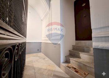 Scale - Appartamento Via Nicola Ricciardi
 
5 A, Napoli - foto 4