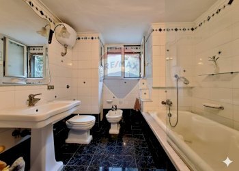 Bagno - Appartamento Via Nicola Ricciardi
 
5 A, Napoli - foto 15