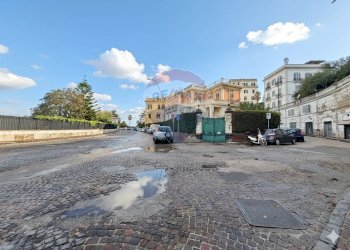 Edificio all\'aperto - Appartamento Via Nicola Ricciardi
 
5 A, Napoli - foto 19