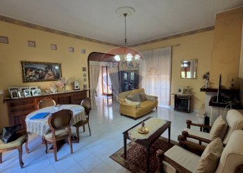 Sala da pranzo - Rustico Via G. Fiordelisi
 
7, Sirignano - foto 17