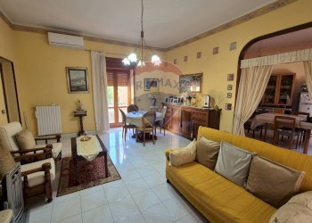 Sala da pranzo - Rustico Via G. Fiordelisi
 
7, Sirignano - foto 18