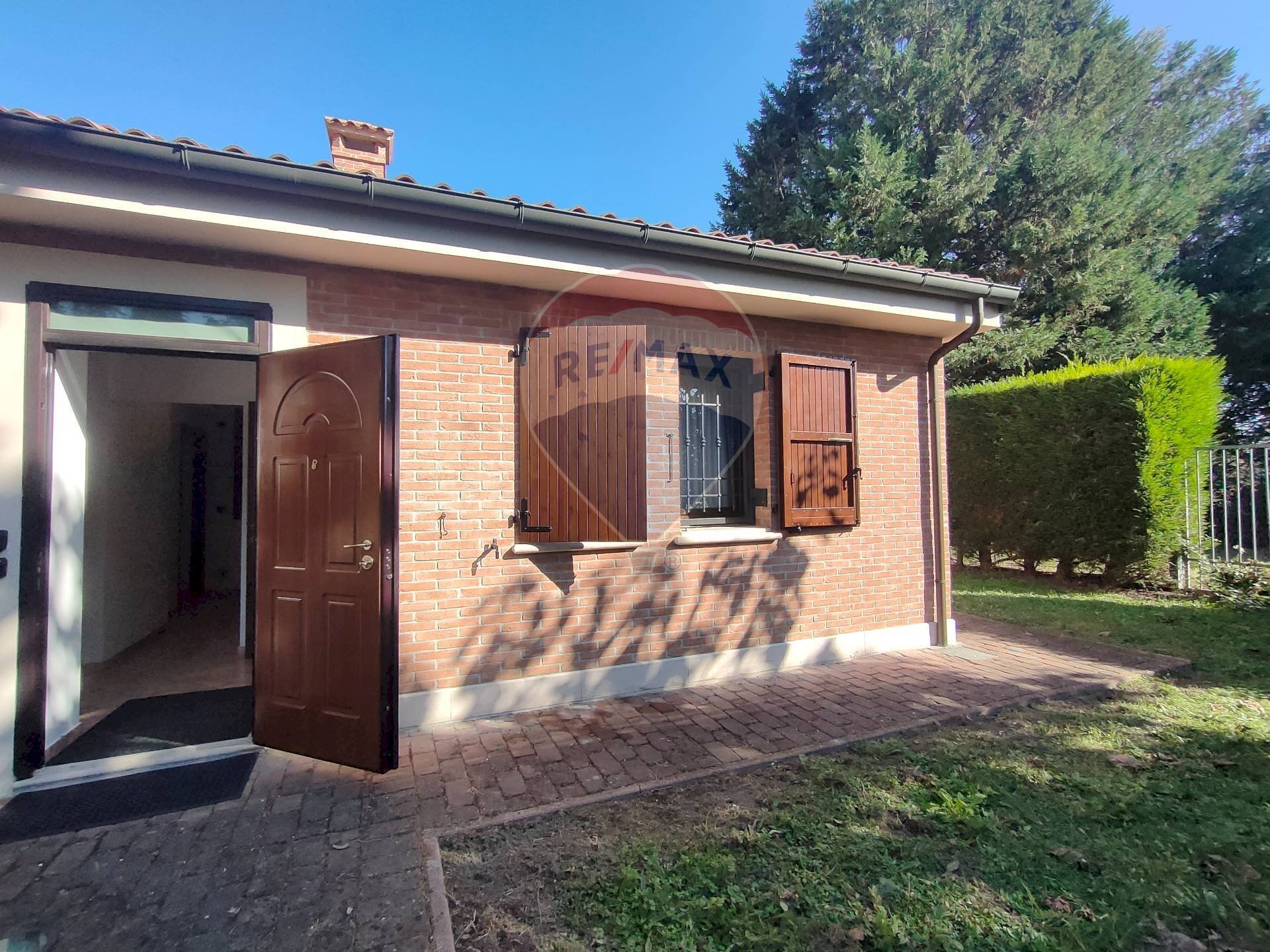 Casa all\'aperto - Attività Commerciale via canapa
 
62, Ferrara - foto 1