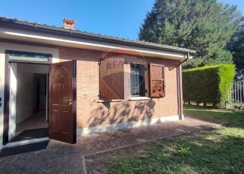 Casa all\'aperto - Attività Commerciale via canapa
 
62, Ferrara - foto 1