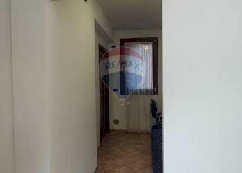 Hall / corridoio - Attività Commerciale via canapa
 
62, Ferrara - foto 9