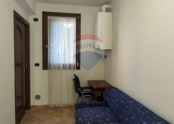 Soggiorno - Attività Commerciale via canapa
 
62, Ferrara - foto 13