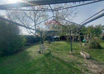 Giardino - Casa indipendente strada leona
 
7, Jolanda di Savoia - foto 10