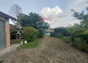 Giardino - Casa indipendente strada leona
 
7, Jolanda di Savoia - foto 11