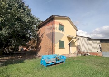 Casa all\'aperto - Casa indipendente strada leona
 
10, Jolanda di Savoia - foto 2