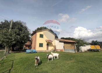 Casa all\'aperto - Casa indipendente strada leona
 
10, Jolanda di Savoia - foto 1