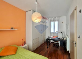 Camera / camera da letto - Trilocale federico fellini
 
19, Stienta - foto 35