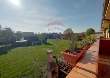 Giardino - Trilocale federico fellini
 
19, Stienta - foto 38