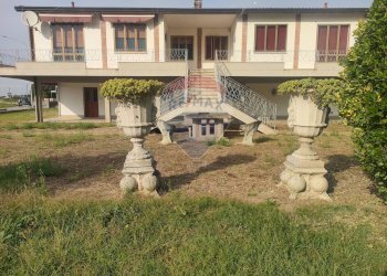 Casa all\'aperto - Villa via delle venezie
 
2, Tresignana - foto 2