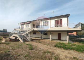 Casa all\'aperto - Villa via delle venezie
 
2, Tresignana - foto 5