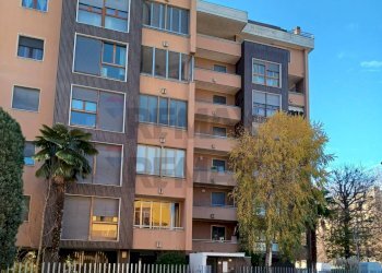 Edificio all\'aperto - Trilocale via San Giulio
 
4, Novara - foto 1