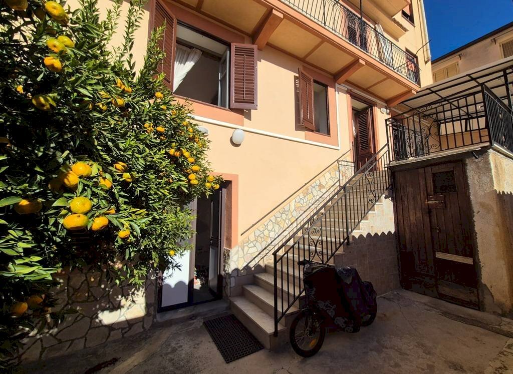 Foto 2 - Three-room apartment SALITA SANT'ANTONINO
 
21, Monreale - photo 2