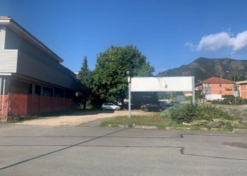 Foto 5 - Commercial Premises Corso Susa
 
29, Caselette - photo 4