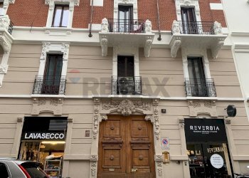 Edificio all\'aperto - Magazzino via Melloni
18, Milano - foto 1