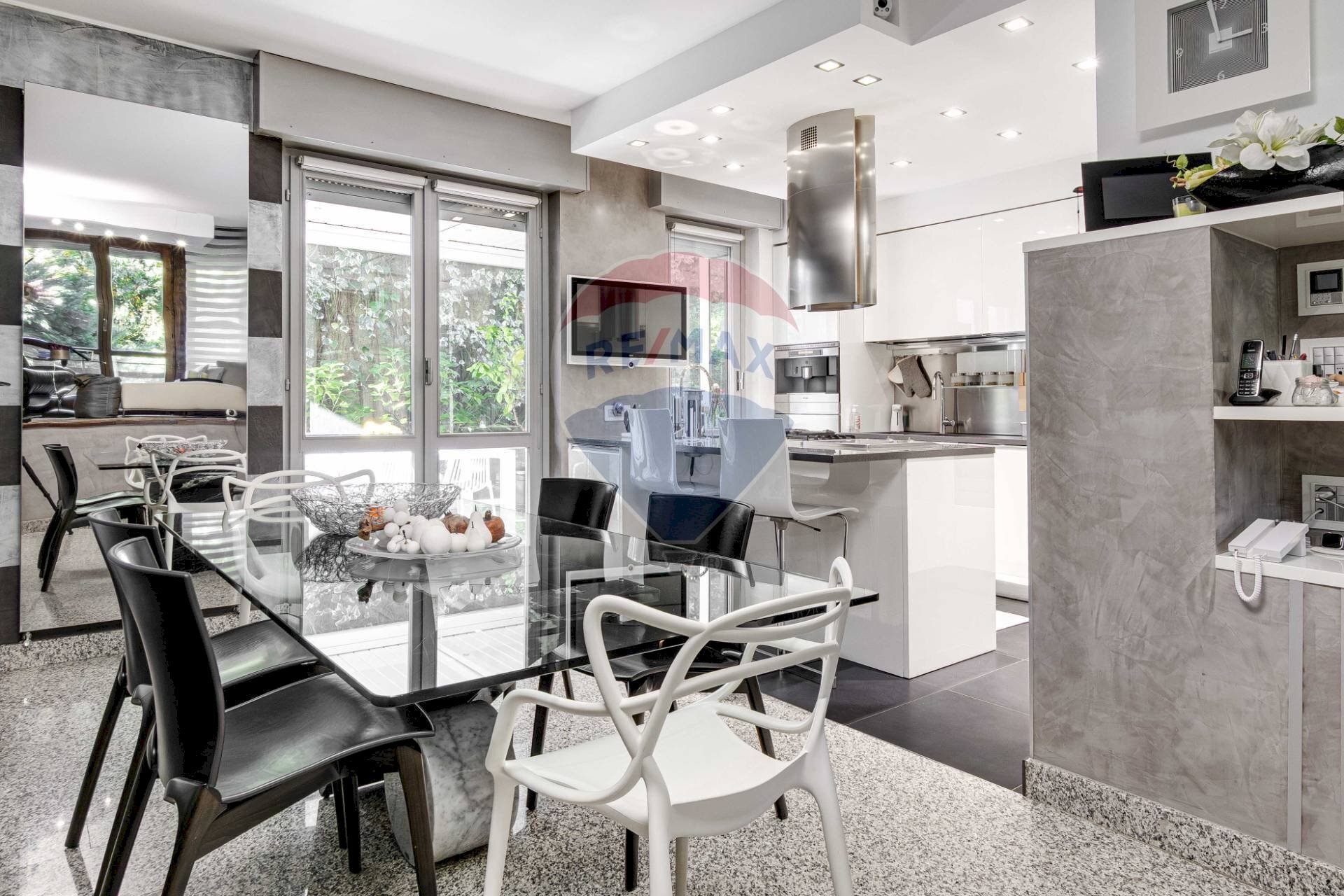 Sala da pranzo - Villa a Schiera Via Trieste
 
45, Cassano Magnago - foto 3