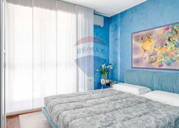 Camera / camera da letto - Villa a Schiera Via Trieste
45, Cassano Magnago - foto 9