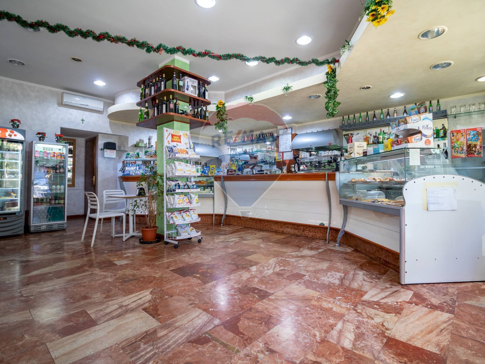 Non correlato - Bar Tavola Calda - Fredda Via Capo Spartivento
 
21/a, Roma - foto 2