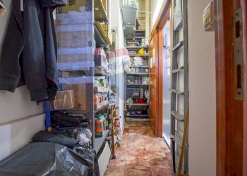 Dispensa di stoccaggio - Bar Tavola Calda - Fredda Via Capo Spartivento
 
21/a, Roma - foto 5