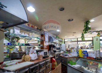 Cucina - Bar Tavola Calda - Fredda Via Capo Spartivento
 
21/a, Roma - foto 6