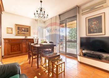 Sala da pranzo - Trilocale VIA MARCO D'AGRATE
 
36, Monza - foto 8