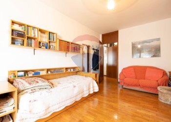 Camera / camera da letto - Trilocale VIA MARCO D'AGRATE
 
36, Monza - foto 23