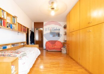 Camera / camera da letto - Trilocale VIA MARCO D'AGRATE
 
36, Monza - foto 24