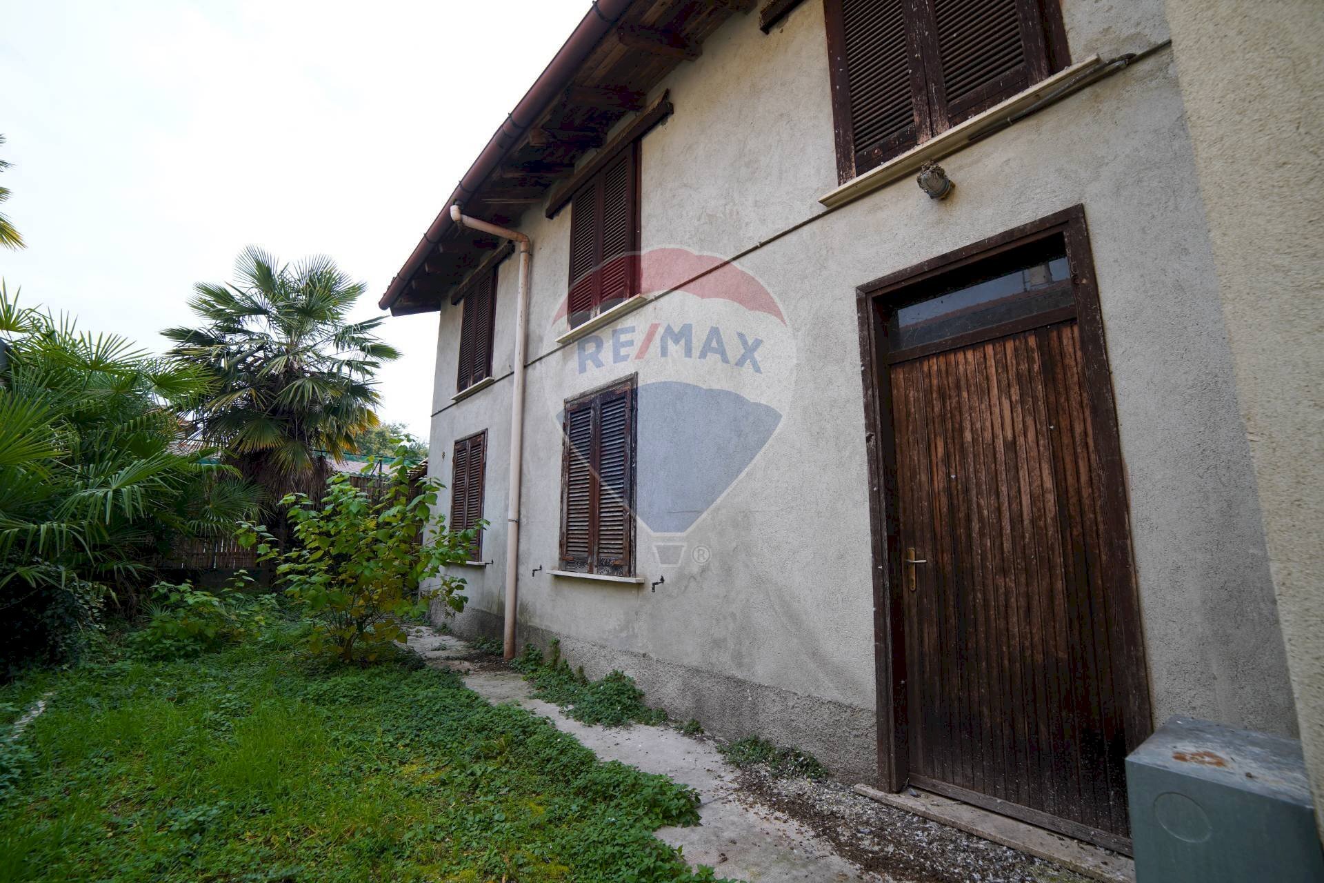 Casa all\'aperto - Semi-detached house via ercole bonfanti
 
39, Robbiate - floor plans 1