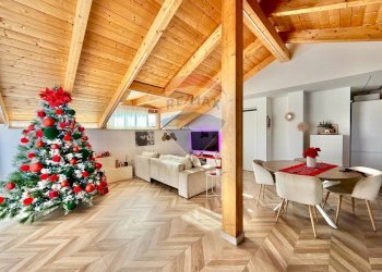 Sala da pranzo - Attico VIA GIORDANO BRUNO
 
31, Marano di Napoli - foto 9