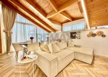 Soggiorno - Attico VIA GIORDANO BRUNO
 
31, Marano di Napoli - foto 3