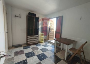 Sala da pranzo - Bilocale Via Giudice Regio
 
7, Margherita di Savoia - foto 8