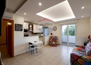 Sala da pranzo - Trilocale Strada Provinciale Modugno-Carbonara
 
4/29, Bari - foto 1