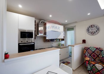 Cucina - Trilocale Strada Provinciale Modugno-Carbonara
 
4/29, Bari - foto 3