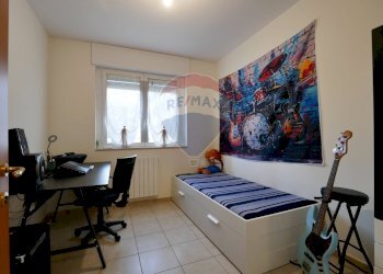 Camera / camera da letto - Trilocale Strada Provinciale Modugno-Carbonara
 
4/29, Bari - foto 11