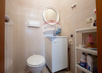 Bagno - Trilocale Strada Provinciale Modugno-Carbonara
 
4/29, Bari - foto 13