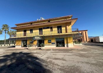 Foto 2 - Locale Commerciale Strada Statale, Eboli - foto 2