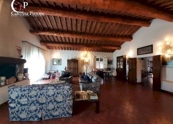 Foto 7 - Villa piazza della Libertà
 
10, Cecina - foto 7