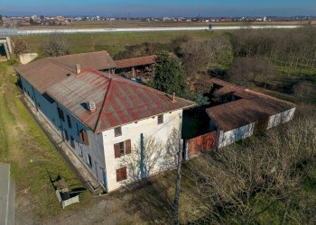 Foto 1 - Rustico Strada per Tronzano
 
11, Santhià - foto 1