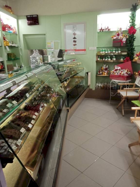 Interno non residenziale - Pasticceria via Jacopo Berengario, Carpi - foto 3