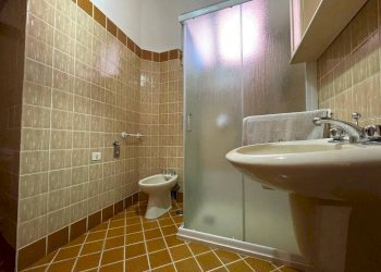 Bagno - Three-room apartment piazza del Monastero, 2, Genova (neighborhood Sampierdarena) - photo 23