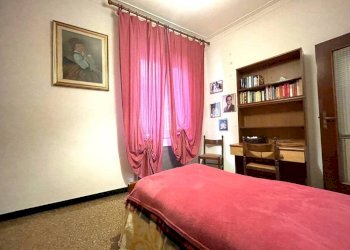 Camera da letto - Three-room apartment piazza del Monastero, 2, Genova (neighborhood Sampierdarena) - photo 24