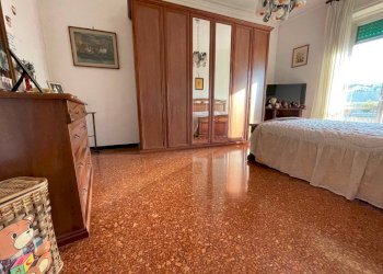 Camera da letto - Three-room apartment piazza del Monastero, 2, Genova (neighborhood Sampierdarena) - photo 26