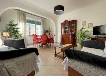 Salone - Three-room apartment piazza del Monastero, 2, Genova (neighborhood Sampierdarena) - photo 3