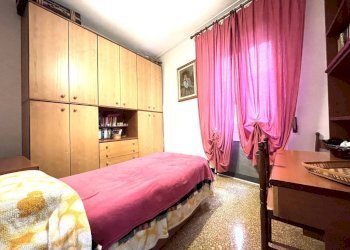 Camera da letto - Three-room apartment piazza del Monastero, 2, Genova (neighborhood Sampierdarena) - photo 10