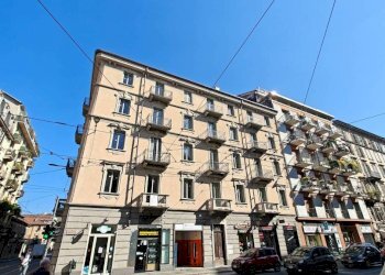 Facciata - Trilocale via Madama Cristina, 65, Torino (zona San Salvario) - foto 15